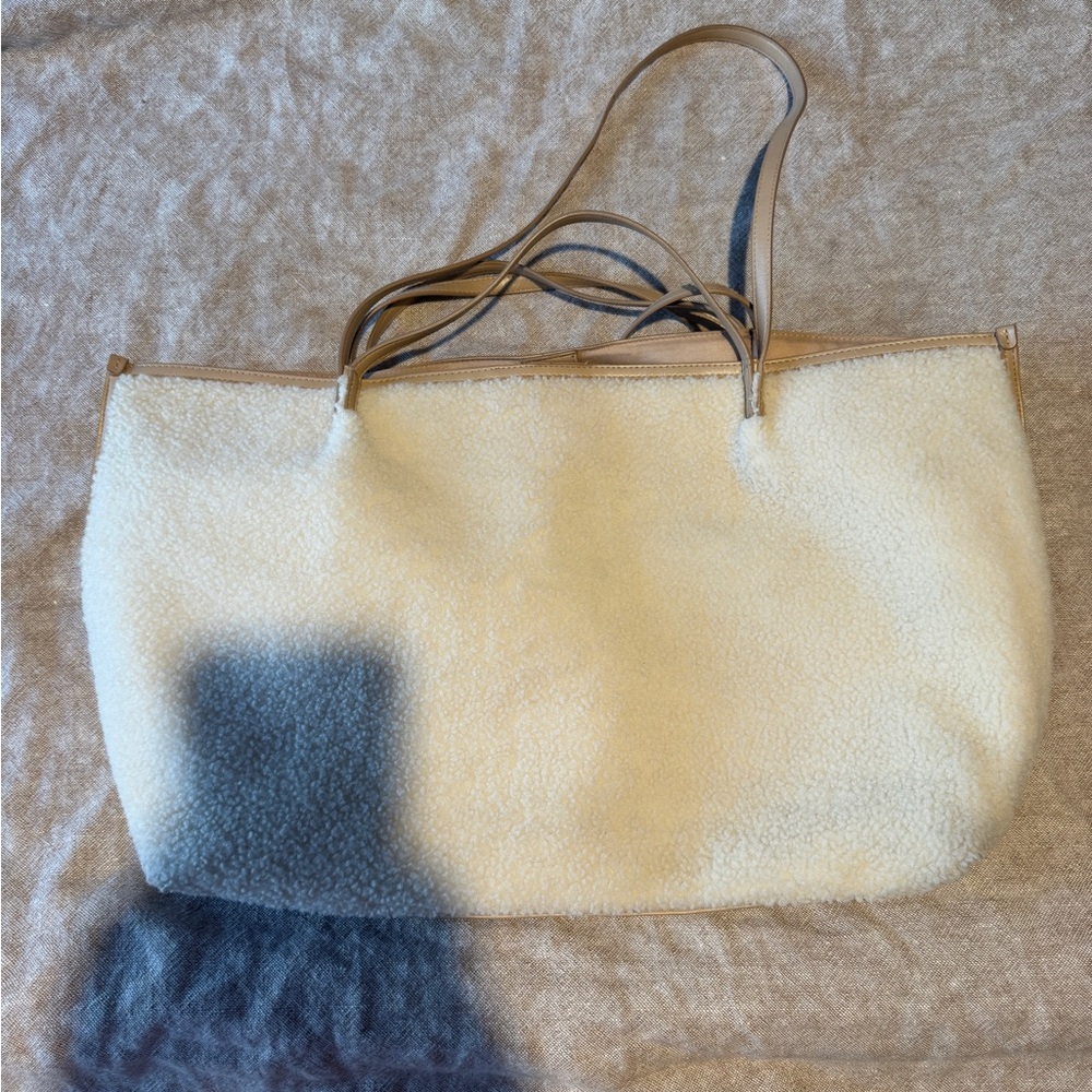 Universal Thread Tote - image 2